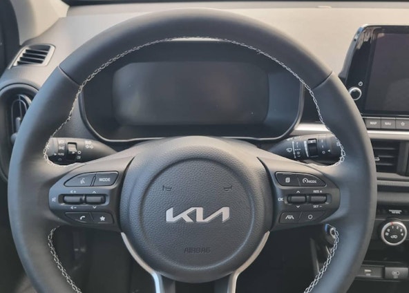 Vehicle image 9 Vehicle image 9