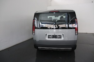 Vehicle image KIA PV5 Passenger 71.2 kWh Elite