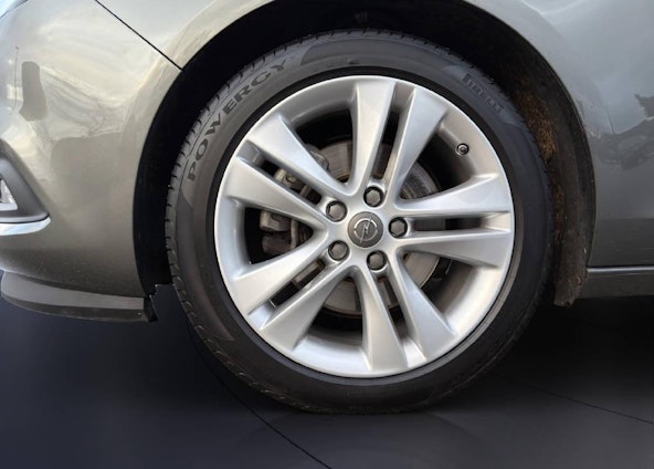 Vehicle image 6 Vehicle image 6