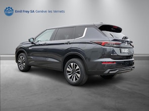 Vehicle image MITSUBISHI Outlander 2.4 PHEV Intense 4x4