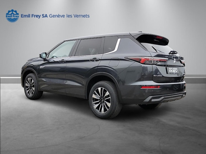 Vehicle image MITSUBISHI OUTLANDER