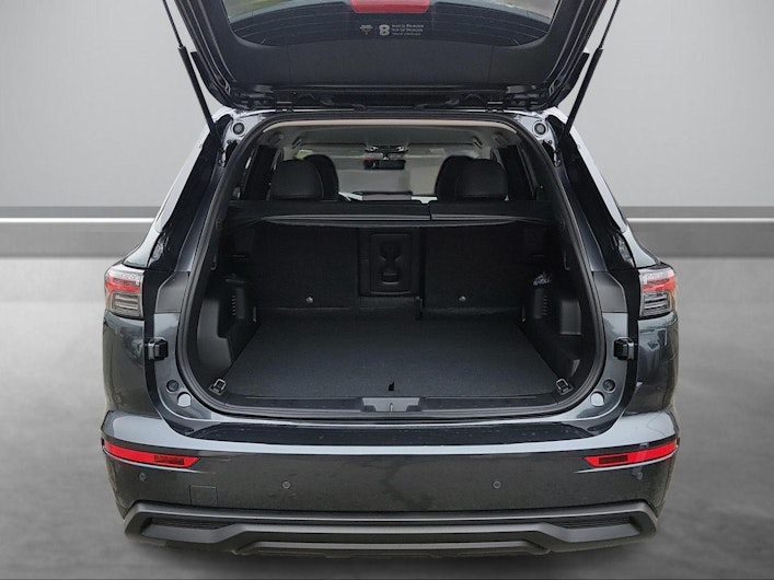 Vehicle image MITSUBISHI OUTLANDER