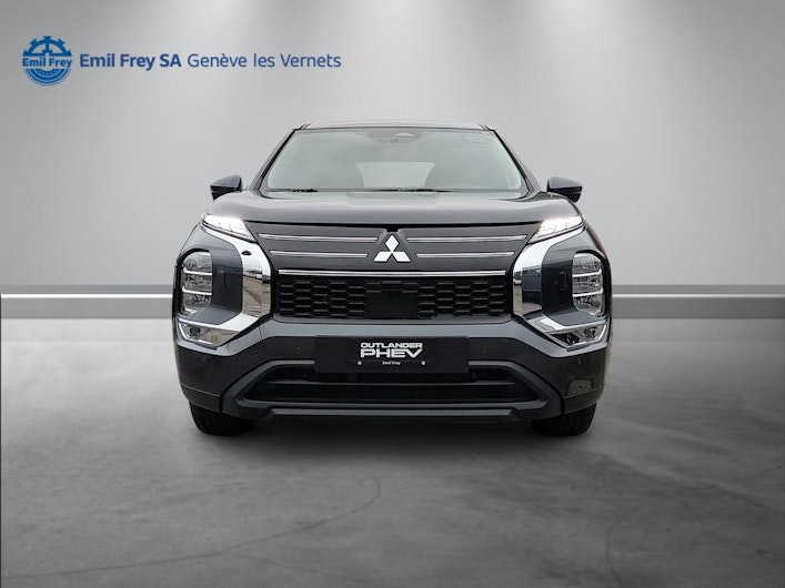 Vehicle image MITSUBISHI OUTLANDER