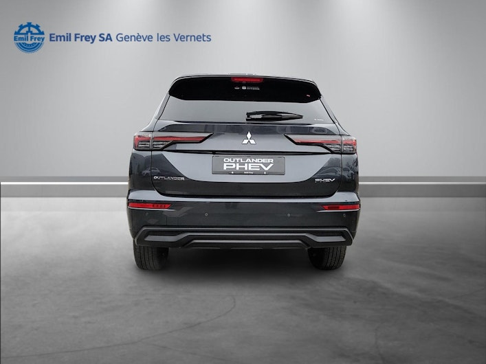 Vehicle image MITSUBISHI OUTLANDER