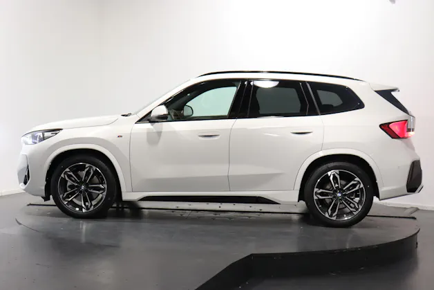 BMW X1 23i xDrive paddles
