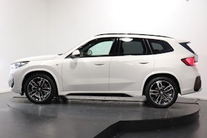 Vehicle image BMW X1 23i xDrive paddles