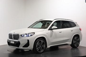 Vehicle image BMW X1 23i xDrive paddles