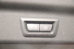 Vehicle image BMW X1 23i xDrive paddles