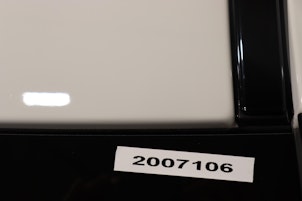 Vehicle image BMW X1 23i xDrive paddles