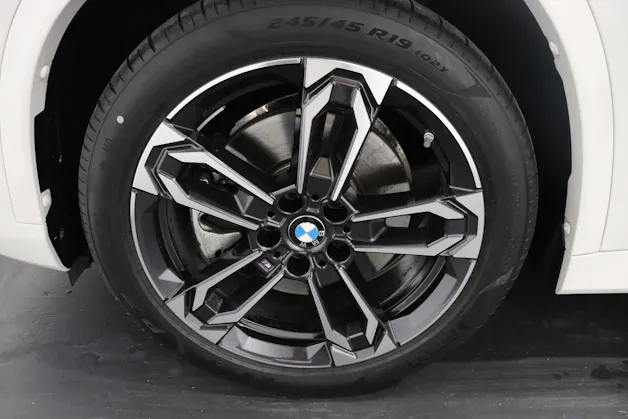 BMW X1 23i xDrive paddles