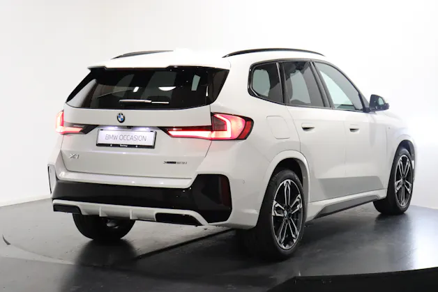 BMW X1 23i xDrive paddles