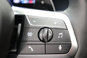 Vehicle image BMW X1 23i xDrive paddles