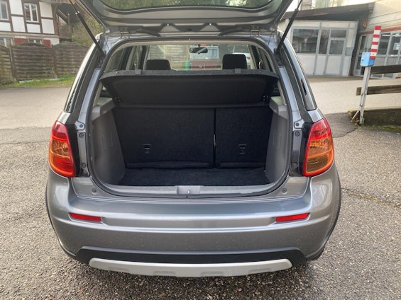 Vehicle image 7 Vehicle image 7