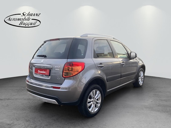 Vehicle image 3 Vehicle image 3