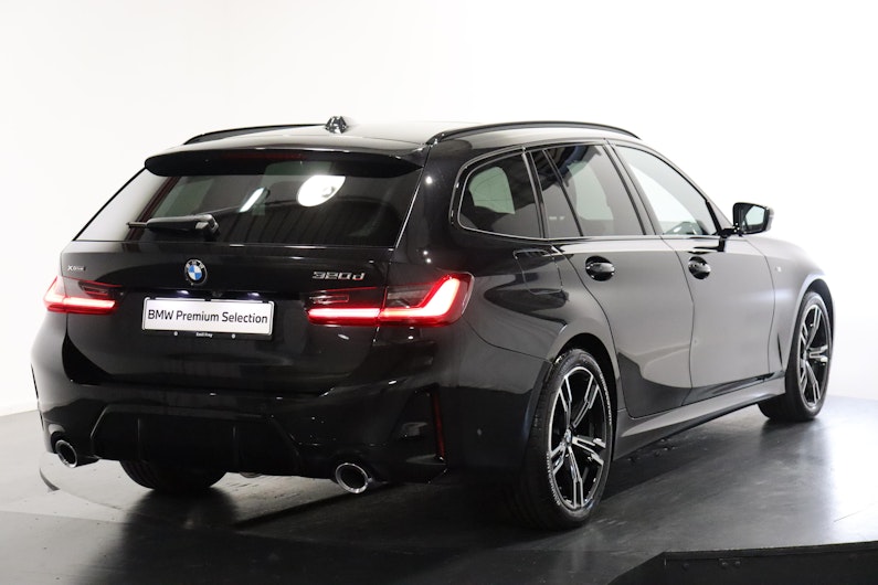 Vehicle image BMW 3 SERIES