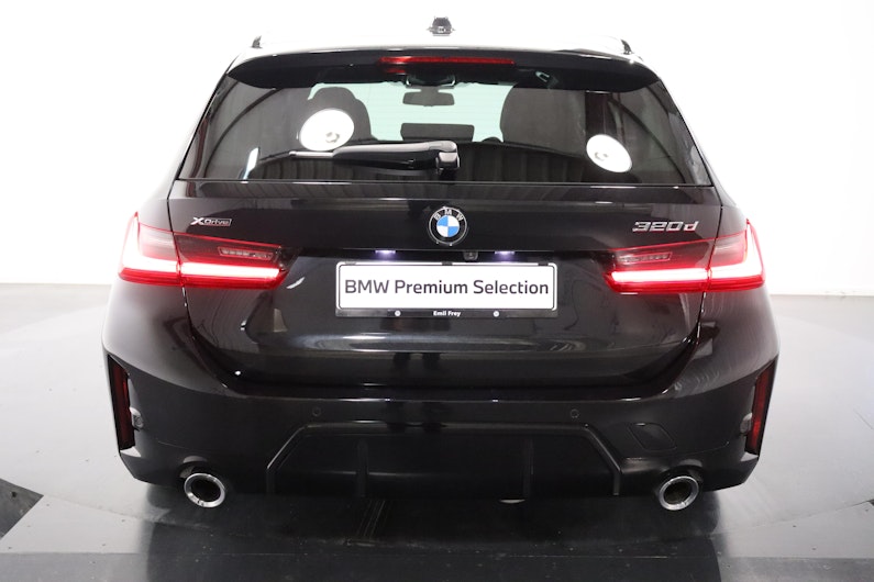 Vehicle image BMW 3 SERIES