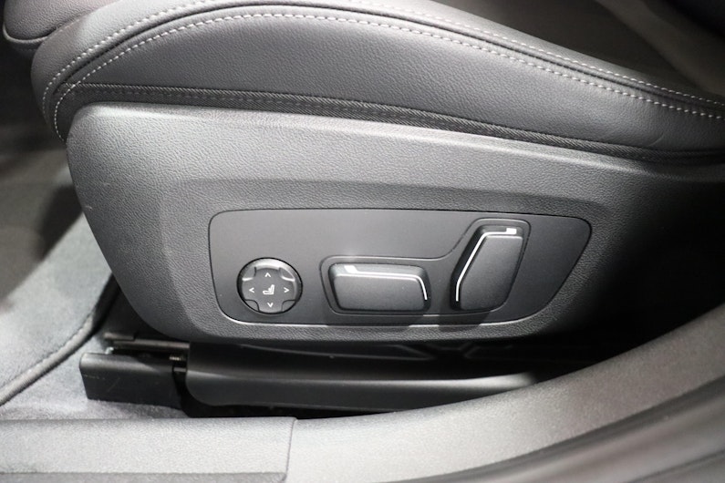 Vehicle image BMW 3 SERIES