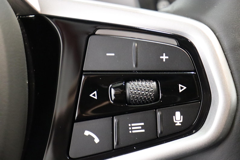 Vehicle image BMW 3 SERIES