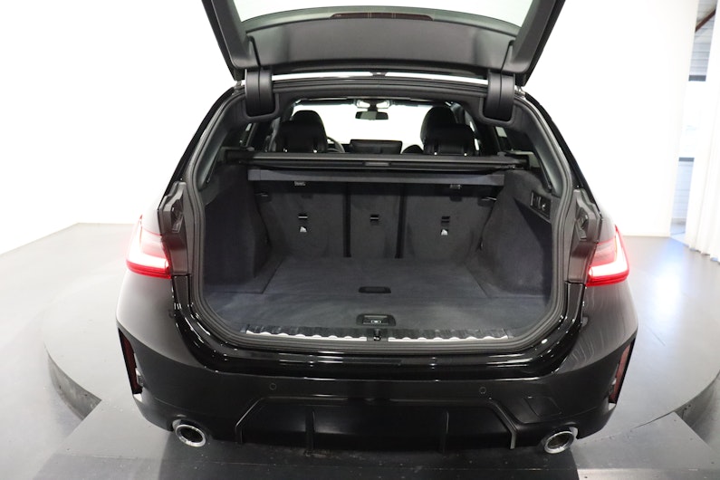 Vehicle image BMW 3 SERIES