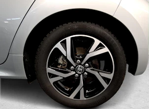 Fahrzeugbild TOYOTA Yaris 1.5 VVT-i HSD Trend