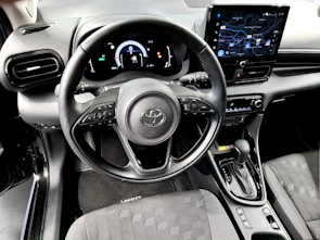 Fahrzeugbild TOYOTA Yaris 1.5 VVT-i HSD Trend