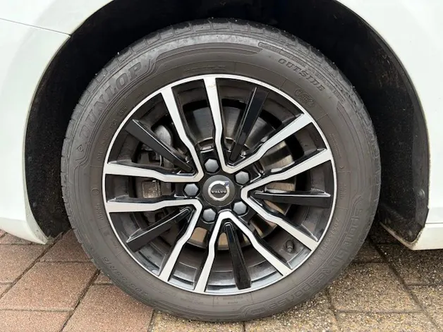 Volvo V40 2.0 D2 Momentum S/S
