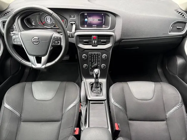 Volvo V40 2.0 D2 Momentum S/S