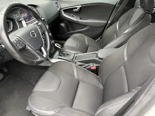 Volvo V40 2.0 D2 Momentum S/S