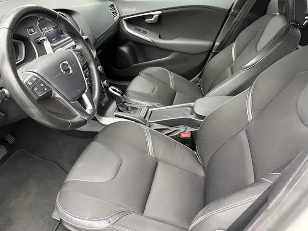 Volvo V40 2.0 D2 Momentum S/S