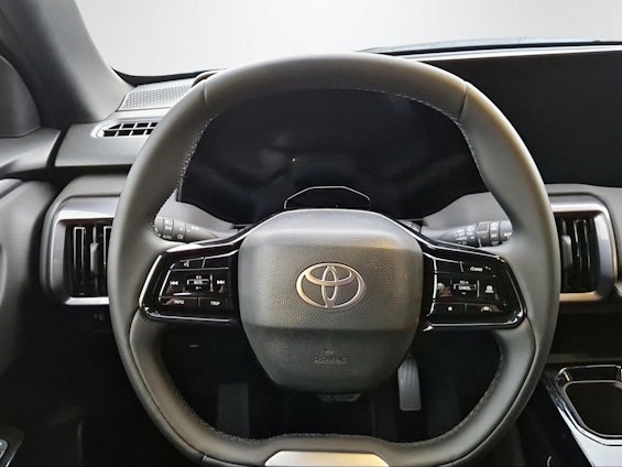 Vehicle image 4 Vehicle image 4