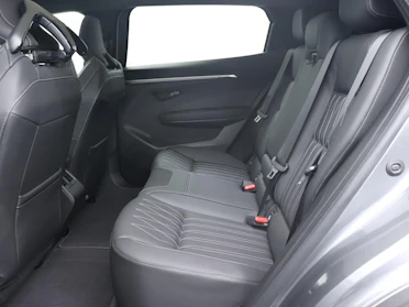 MITSUBISHI ECLIPSE CROSS 8