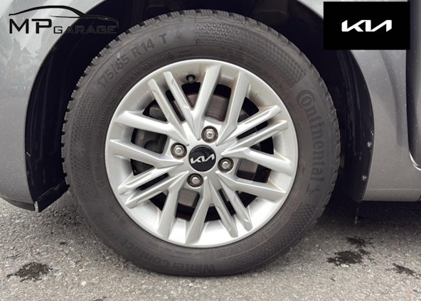 Vehicle image 14 Vehicle image 14