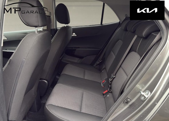 Vehicle image 13 Vehicle image 13