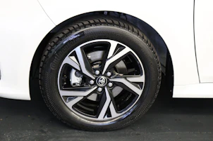 Fahrzeugbild TOYOTA Yaris 1.5 VVT-i HSD Trend