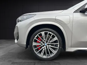 BMW X1 30e xDrive paddles