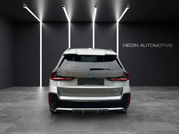 BMW X1 30e xDrive paddles