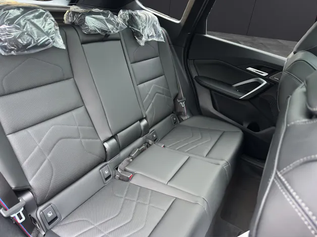 BMW X1 30e xDrive paddles