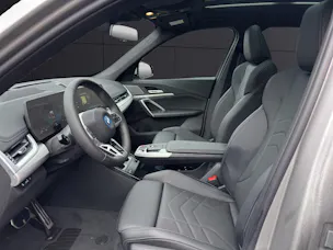 BMW X1 30e xDrive paddles