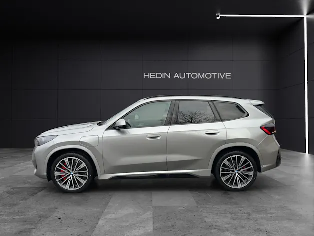 BMW X1 30e xDrive paddles