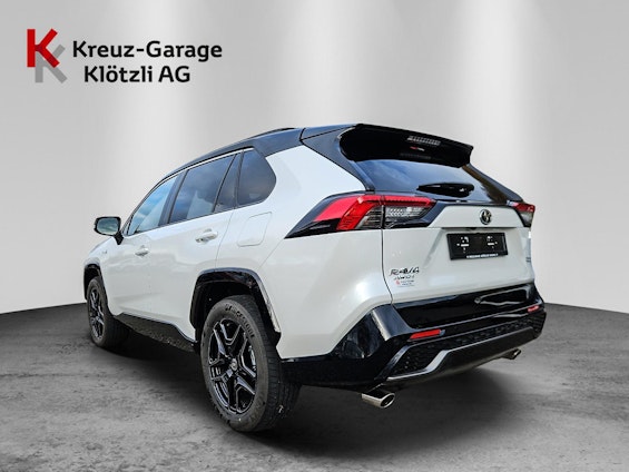 Vehicle image 4 Vehicle image 4