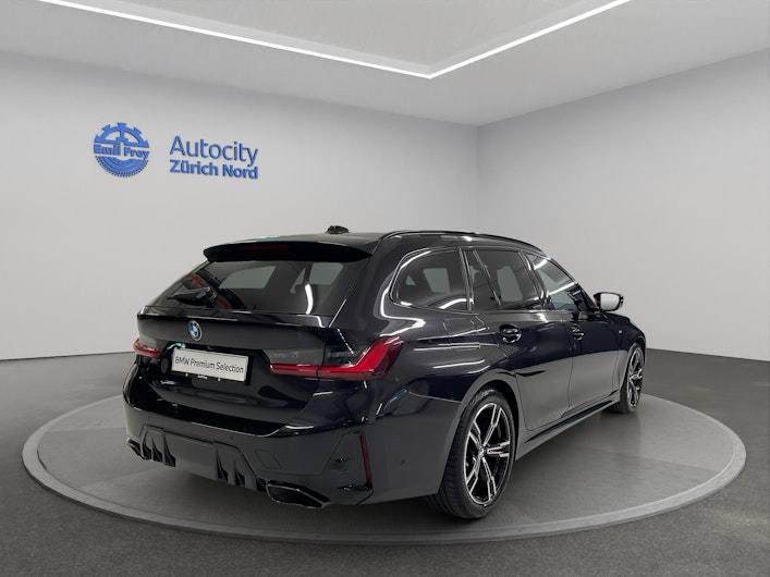 Vehicle image BMW 3 SERIES