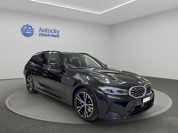 Vehicle image BMW 3 SERIES