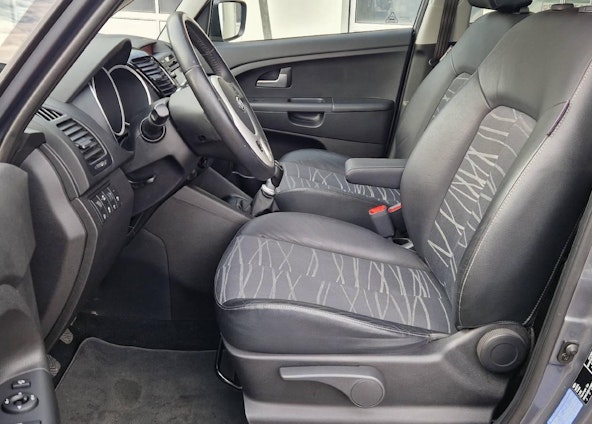 Vehicle image 5 Vehicle image 5