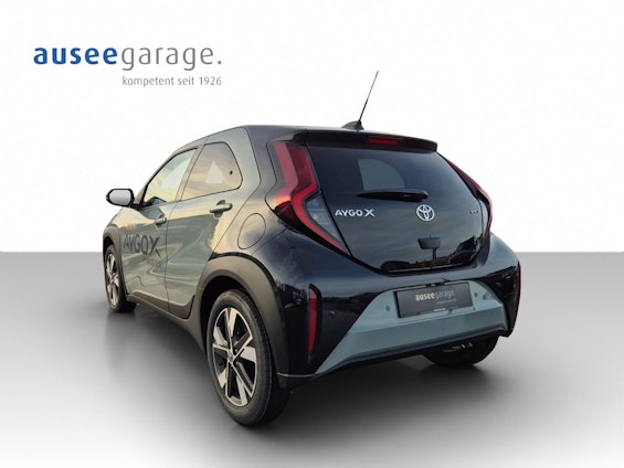 Vehicle image 2 Vehicle image 2