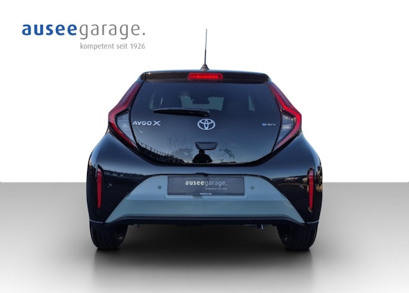 Vehicle image 3 Vehicle image 3