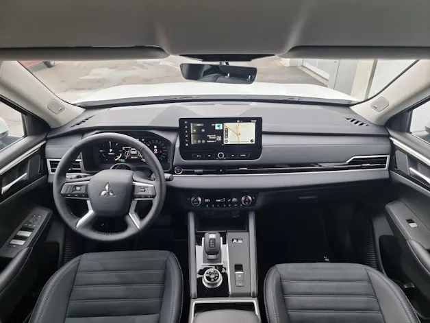 Mitsubishi Outlander 2.4 PHEV Invite 4x4