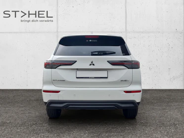 MITSUBISHI OUTLANDER 5