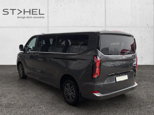 Ford E-Tourneo C Bus 340 L2 Titanium