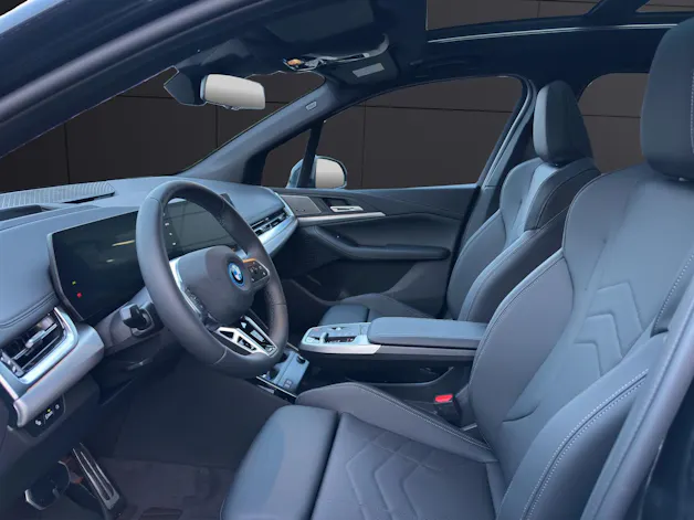 BMW 230e xDrive paddles Active Tourer