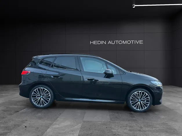 BMW 230e xDrive paddles Active Tourer